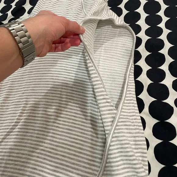 Beyond Yoga Gray Striped Tank Top w/hood & large open arm holes - Picture 5 of 8